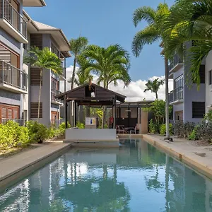 https://southern-cross-atrium-apartments.cairnshotels4all.com